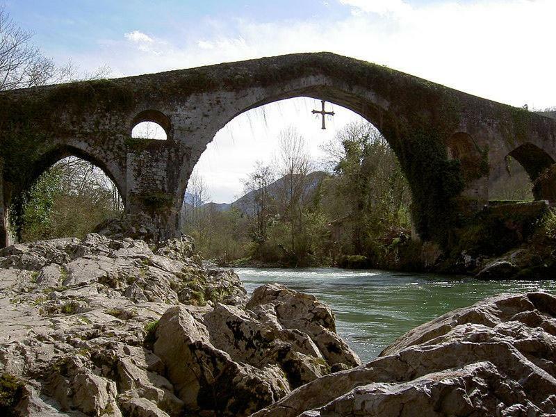 Cangas Relax En Grupo Cangas de Onis Bagian luar foto